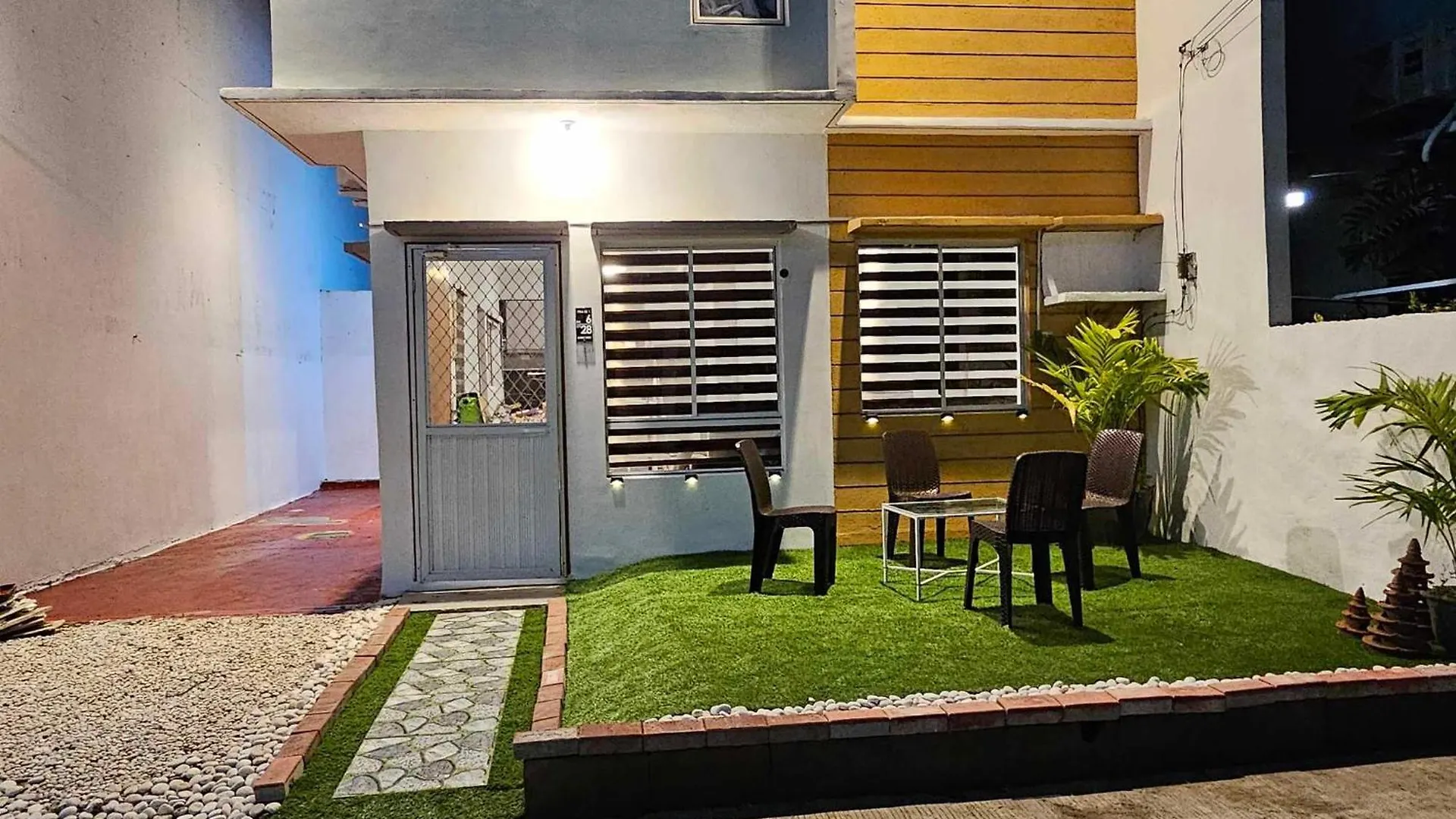 Davao City Airport Transient Rooms By Lemonique Homestay